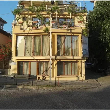 Elegant Loft Apartment Plovdiv
